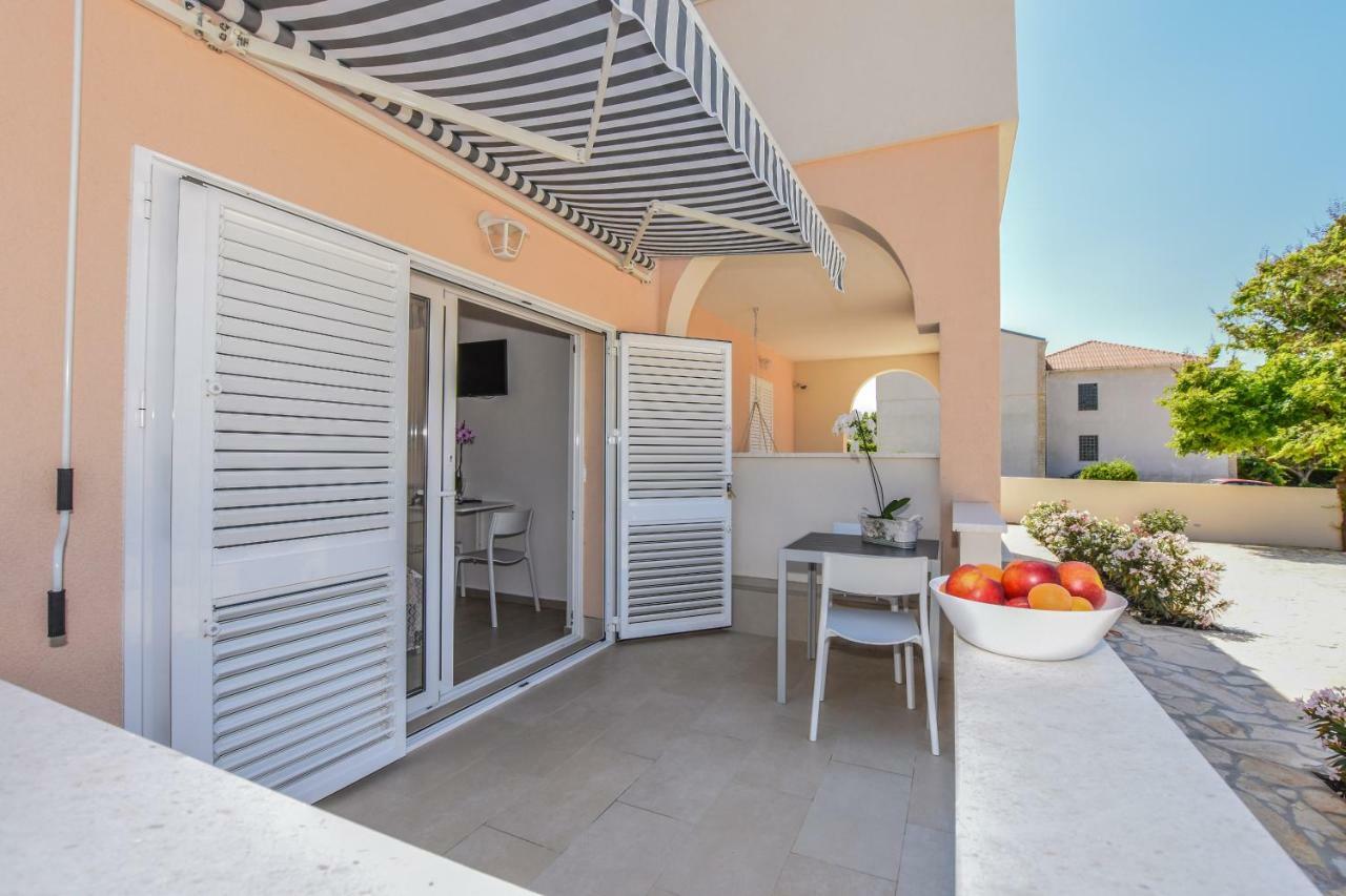 Villa Magena - Luxury Apartments In Pag Center Pag Town Extérieur photo