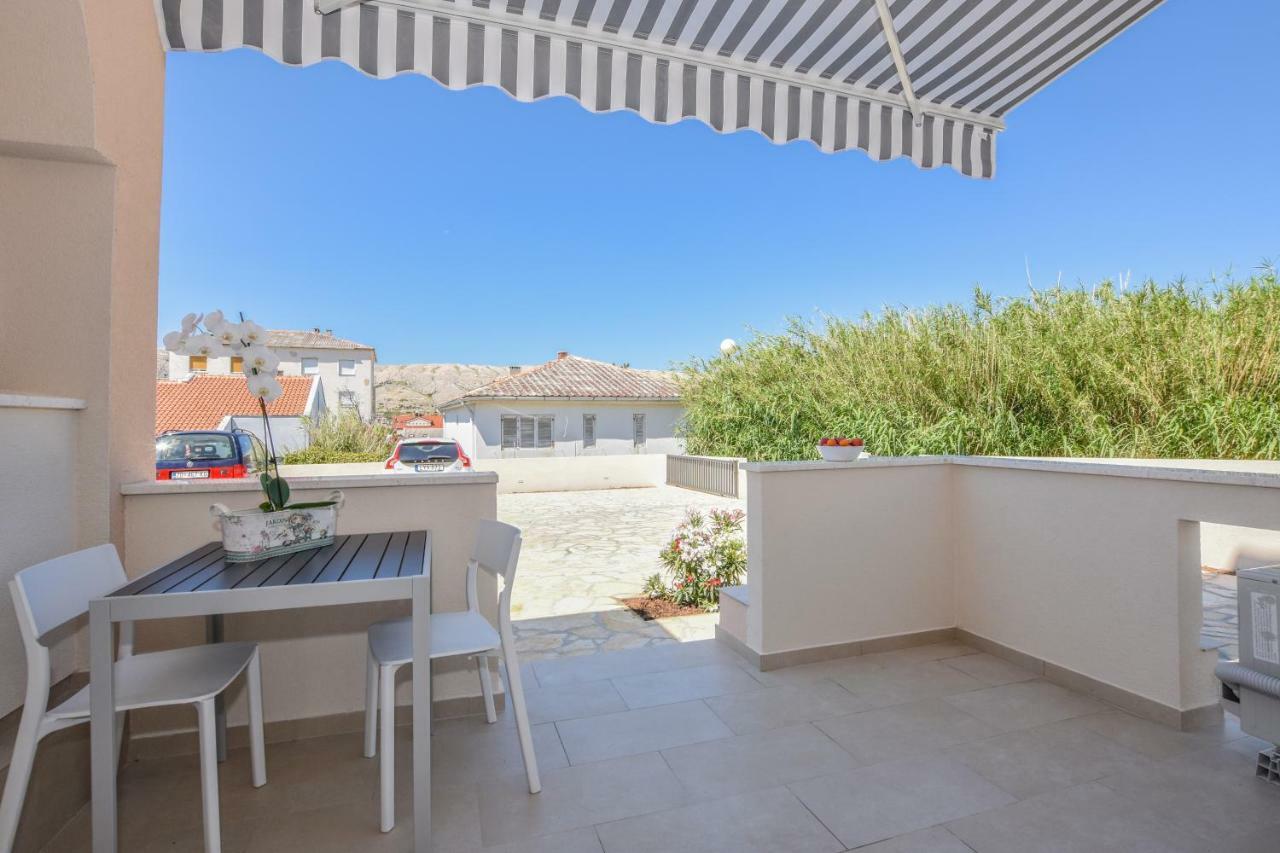 Villa Magena - Luxury Apartments In Pag Center Pag Town Extérieur photo