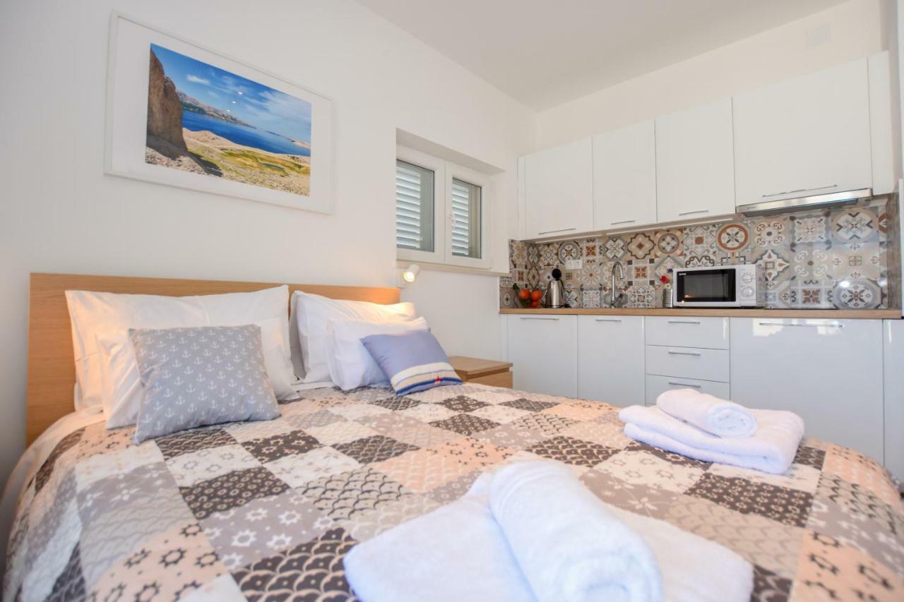 Villa Magena - Luxury Apartments In Pag Center Pag Town Extérieur photo