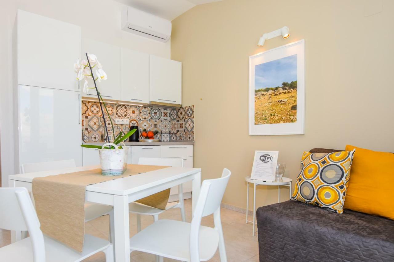 Villa Magena - Luxury Apartments In Pag Center Pag Town Extérieur photo