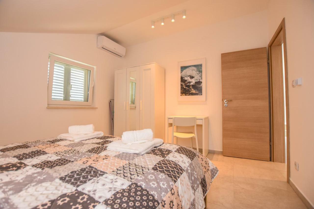 Villa Magena - Luxury Apartments In Pag Center Pag Town Extérieur photo