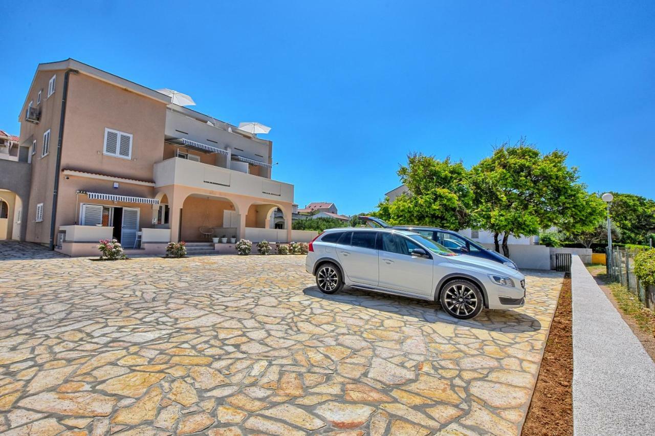 Villa Magena - Luxury Apartments In Pag Center Pag Town Extérieur photo